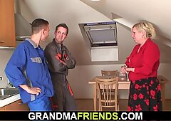 Granny offers her old pussy