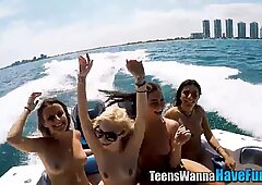Yacht fest tenåringer sprutet