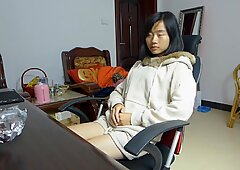Chineză se masturbează cu degetele