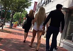 Wanita putih pinggul besar jujur ​​berambut perang remaja putih musim panas seluar pendek dewi
