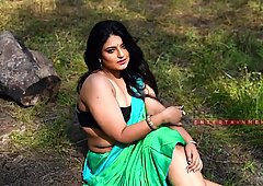 Milf torrid bengali prezintă în amorul ei saree-saree