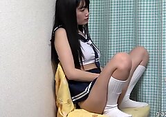 Японское Schoolgirl G-String Tiny Наказвают