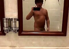 Awam melancap nakal telanjang disamak bilik sauna lelaki belasan tahun